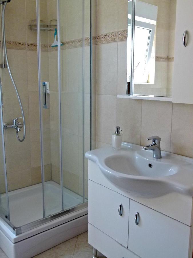 Apartmani Marija 메덜린 외부 사진