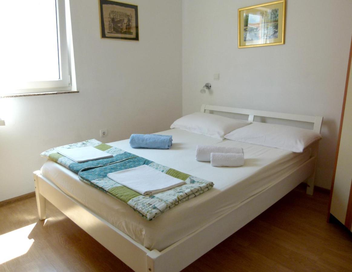 Apartmani Marija 메덜린 외부 사진